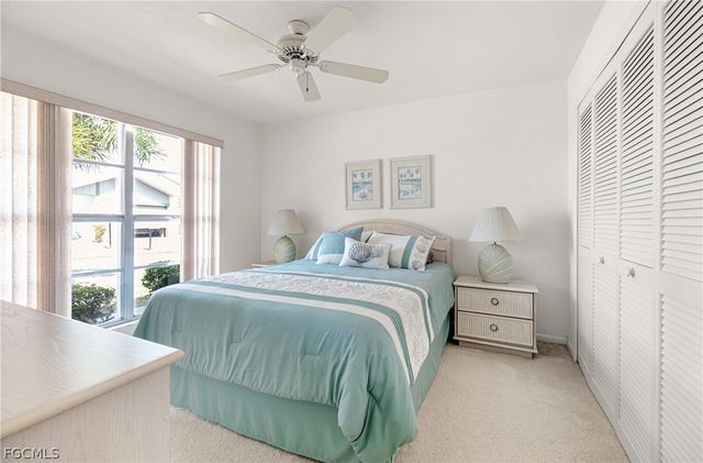 9777 Oakcrest CT, Lehigh Acres, FL 33936