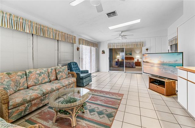 9777 Oakcrest CT, Lehigh Acres, FL 33936