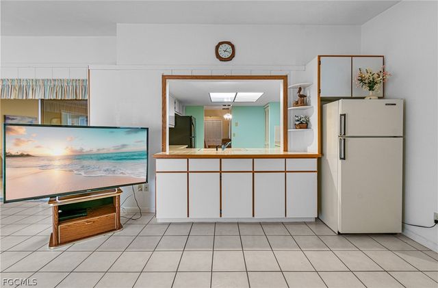 9777 Oakcrest CT, Lehigh Acres, FL 33936