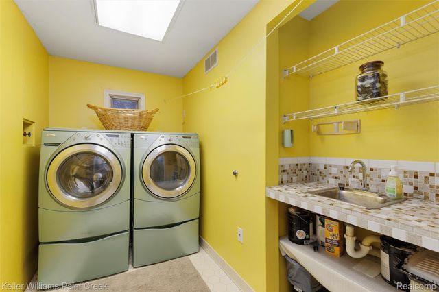 3780 Bass Lake Road, Commerce Charter Township, MI 48382