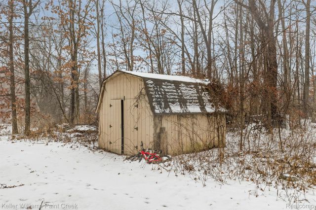 3780 Bass Lake Road, Commerce Charter Township, MI 48382