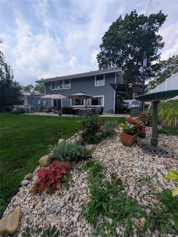 28 Florida Avenue, Commack, NY 11725
