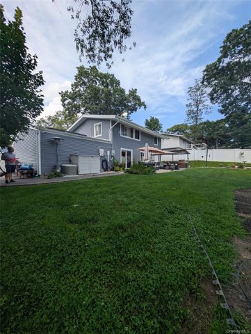 28 Florida Avenue, Commack, NY 11725