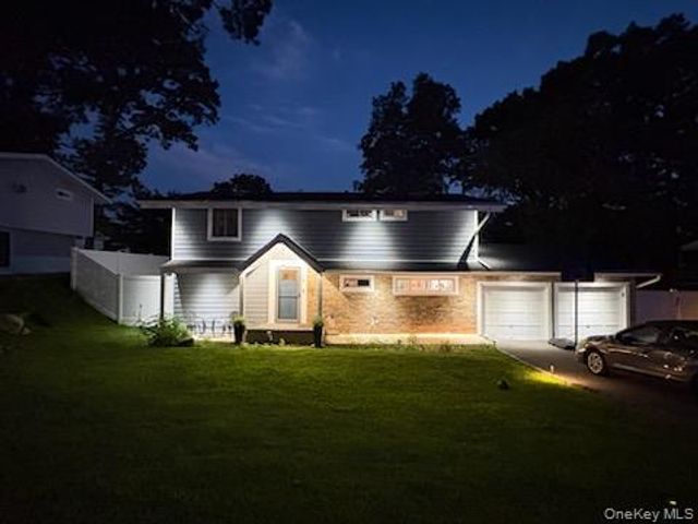 28 Florida Avenue, Commack, NY 11725