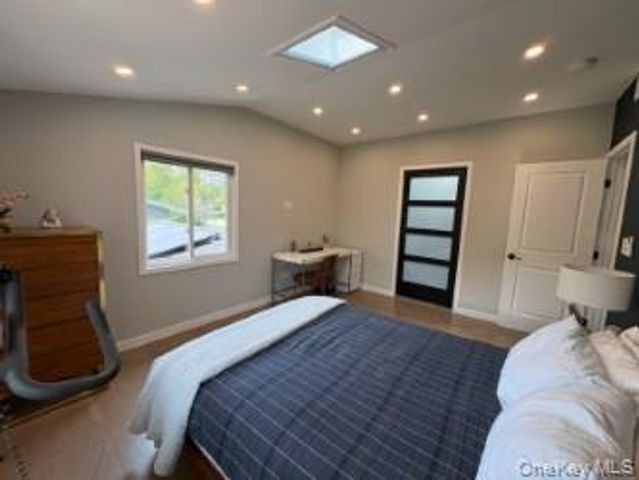 28 Florida Avenue, Commack, NY 11725