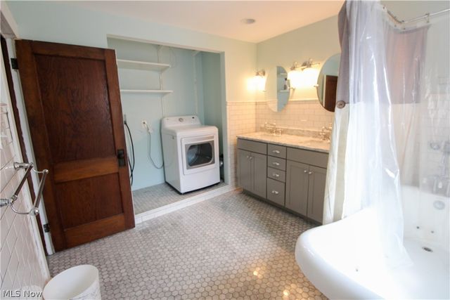 543 W Maple Street, North Canton, OH 44720