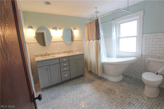 543 W Maple Street, North Canton, OH 44720