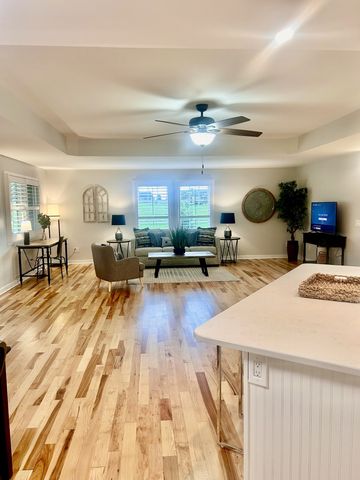 1059 S Cross Bridges Rd, Mount Pleasant, TN 38474