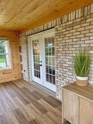 1059 S Cross Bridges Rd, Mount Pleasant, TN 38474