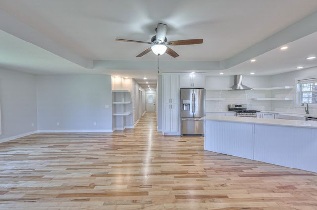 1059 S Cross Bridges Rd, Mount Pleasant, TN 38474