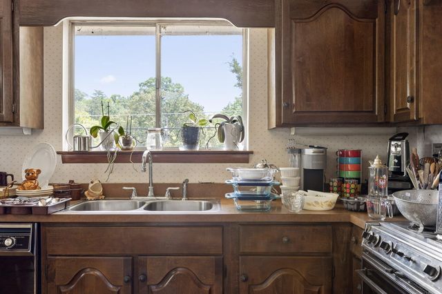 1215 John Ross Road, Chattanooga, TN 37412