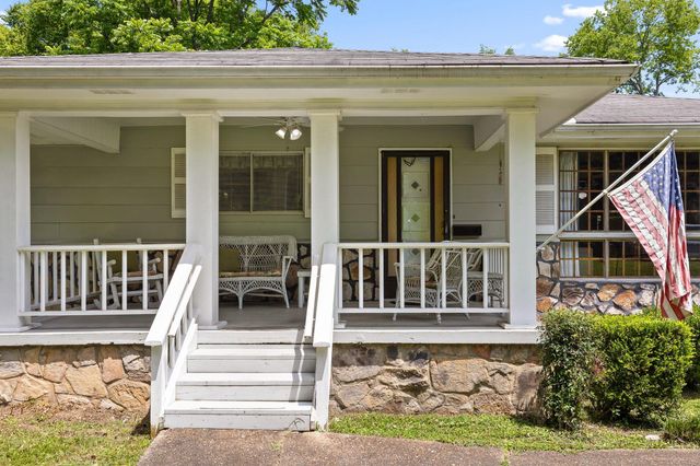 1215 John Ross Road, Chattanooga, TN 37412