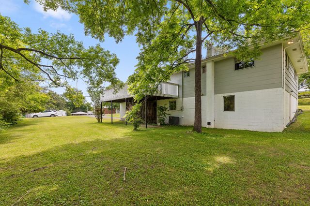 1215 John Ross Road, Chattanooga, TN 37412