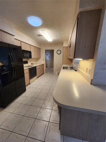 975 S TUTTLE AVENUE, Sarasota, FL 34237
