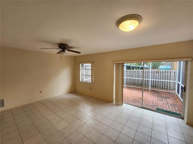 975 S TUTTLE AVENUE, Sarasota, FL 34237