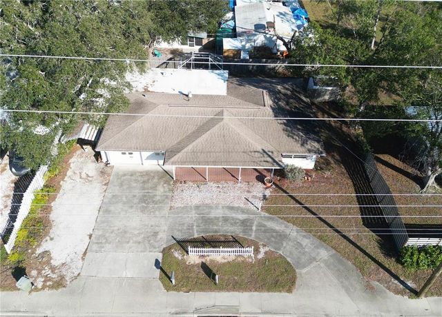 975 S TUTTLE AVENUE, Sarasota, FL 34237