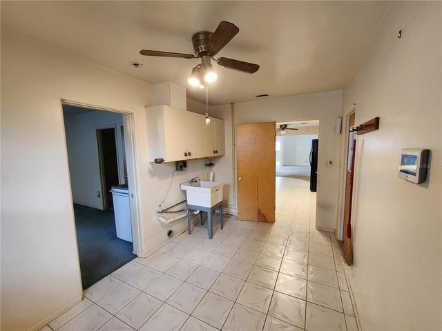 975 S TUTTLE AVENUE, Sarasota, FL 34237