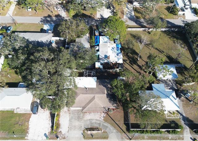 975 S TUTTLE AVENUE, Sarasota, FL 34237