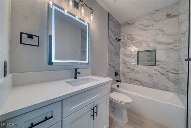 3781 South Oakleaf Avenue, Pahrump, NV 89048