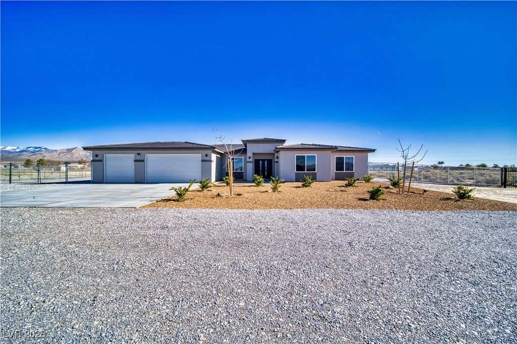3781 South Oakleaf Avenue, Pahrump, NV 89048