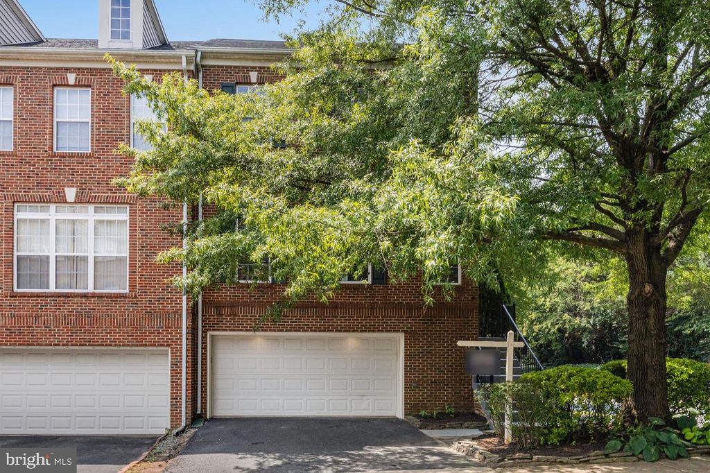 2964 KILDARE LN, Fairfax, VA 22031