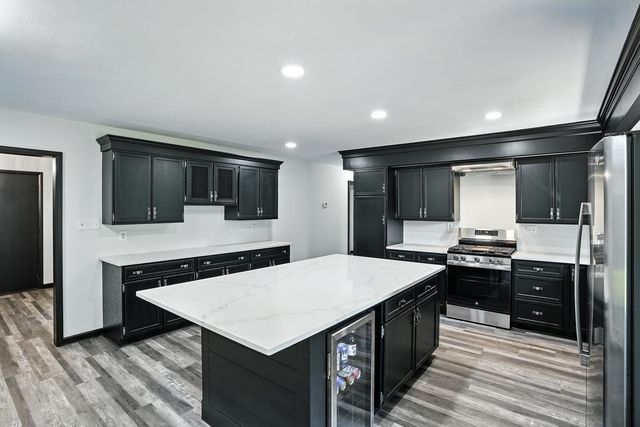 2711 Edgewood Drive, Dyer, IN 46311