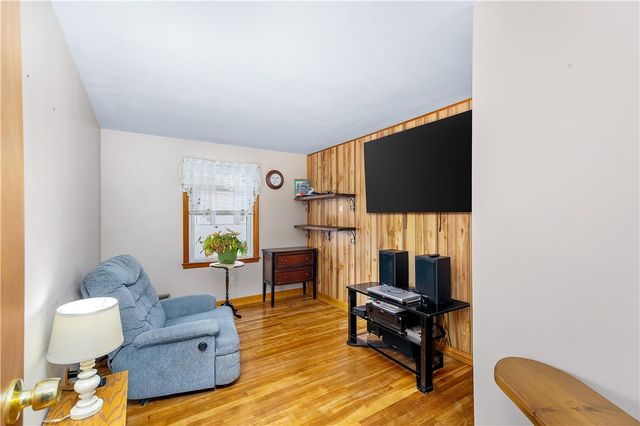 27 Vineyard Street, Pawtucket, RI 02860