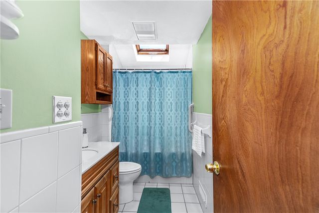 27 Vineyard Street, Pawtucket, RI 02860