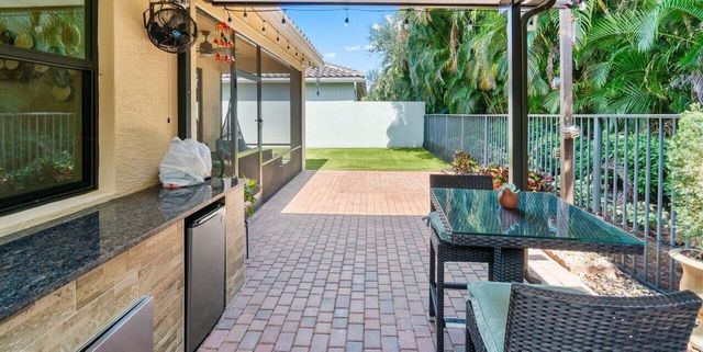 8128 Snowflake Obsidian Trail, Delray Beach, FL 33446