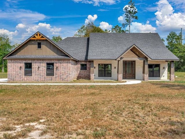537 Cc Road, Diboll, TX 75941
