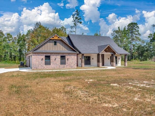 537 Cc Road, Diboll, TX 75941