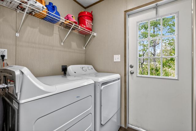 936 Dripping Springs Road, Crab Orchard, KY 40419