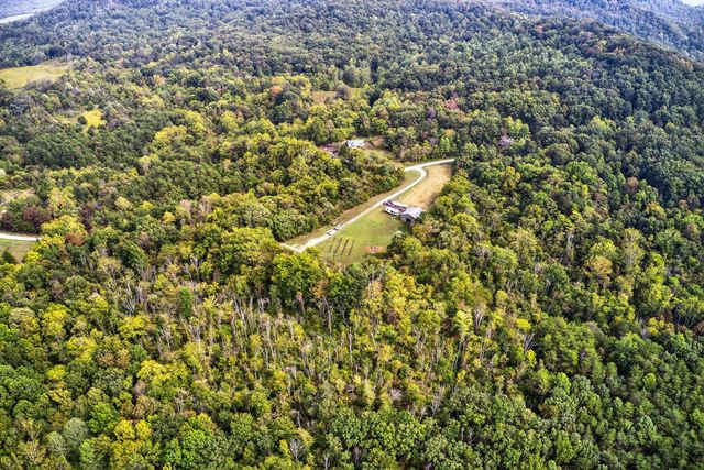 936 Dripping Springs Road, Crab Orchard, KY 40419