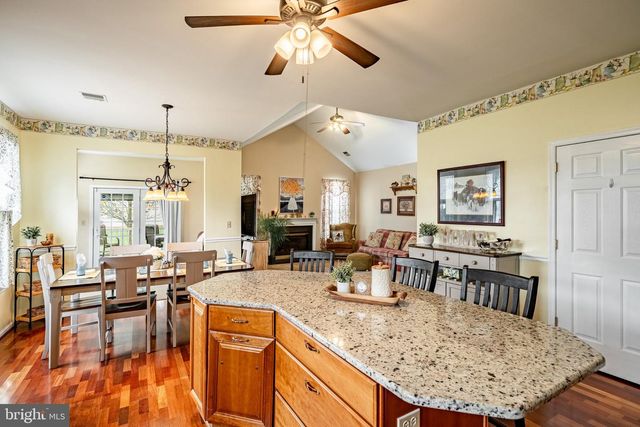 1401 CAMEO CT, Quakertown, PA 18951