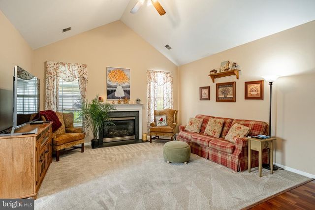 1401 CAMEO CT, Quakertown, PA 18951