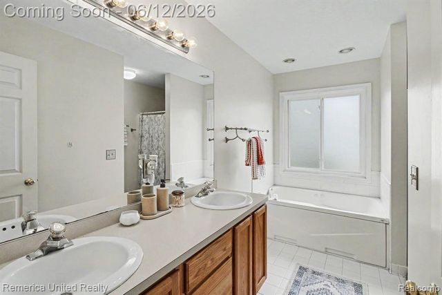 1411 Baywood Circle, Brighton, MI 48116