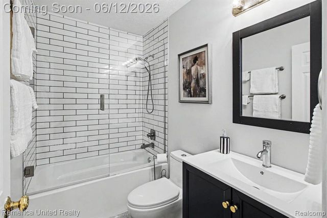 1411 Baywood Circle, Brighton, MI 48116