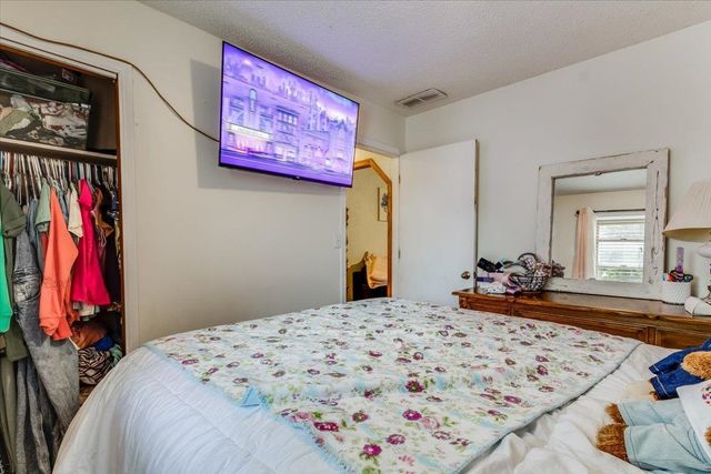 4558 S Fern Ave, Wichita, KS 67217