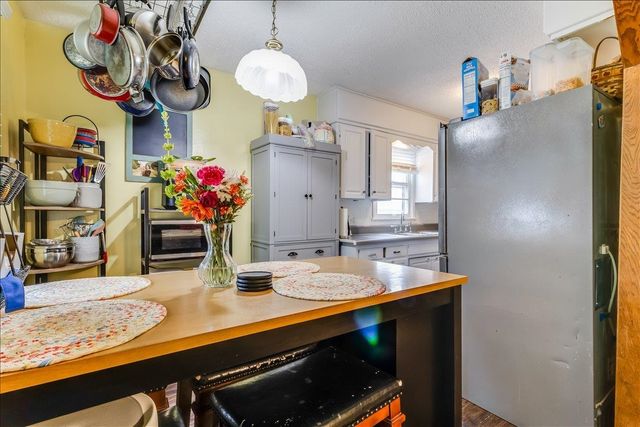 4558 S Fern Ave, Wichita, KS 67217