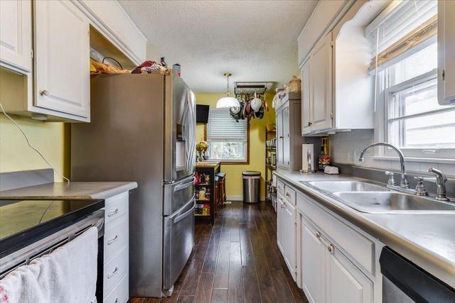 4558 S Fern Ave, Wichita, KS 67217