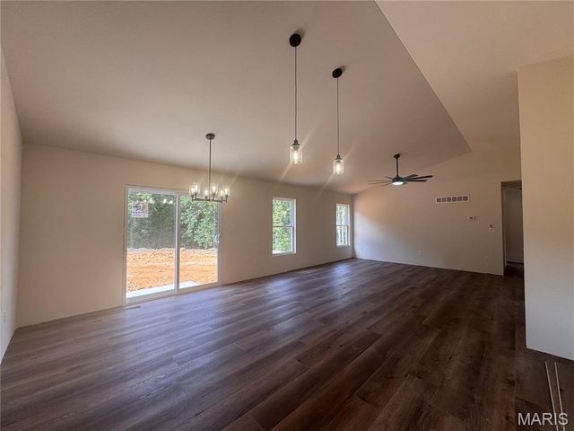 713 Blake Drive, Hillsboro, MO 63050