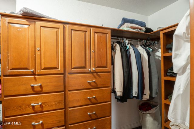 1369 LUZ CARPIO Way, El Paso, TX 79936