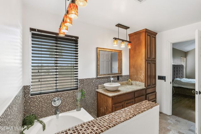 1369 LUZ CARPIO Way, El Paso, TX 79936