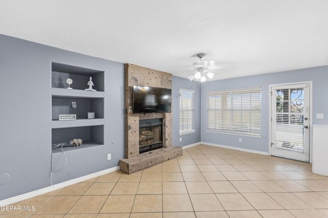 1369 LUZ CARPIO Way, El Paso, TX 79936