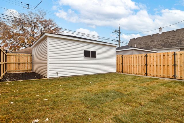 3015 N Normandy Avenue, Chicago, IL 60634