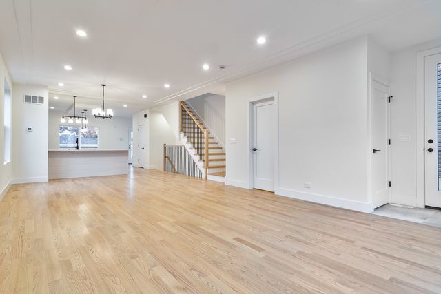 3015 N Normandy Avenue, Chicago, IL 60634