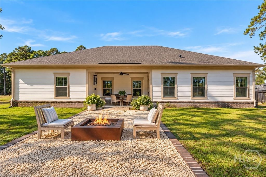 Image 27 of property listing at 1613 Blue Jay Road, Rincon, GA 31326