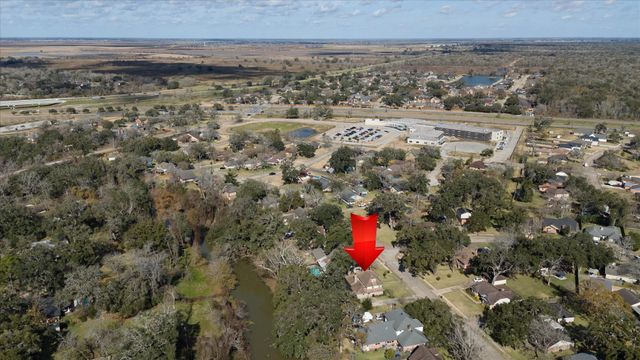 137 Arrowwood Street, Lake Jackson, TX 77566