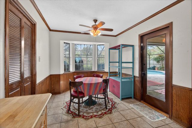 137 Arrowwood Street, Lake Jackson, TX 77566