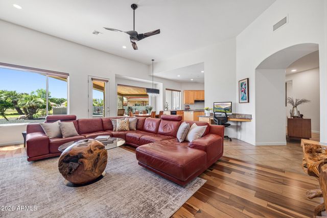 2687 E ARROWHEAD Trail, Gilbert, AZ 85297